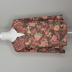 Daniel Rainn Floral Lace Detail Optional Sleeve Blouse